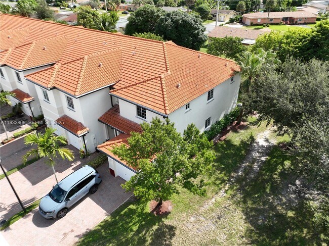 Building Photo - 3558 NW 29th Ct