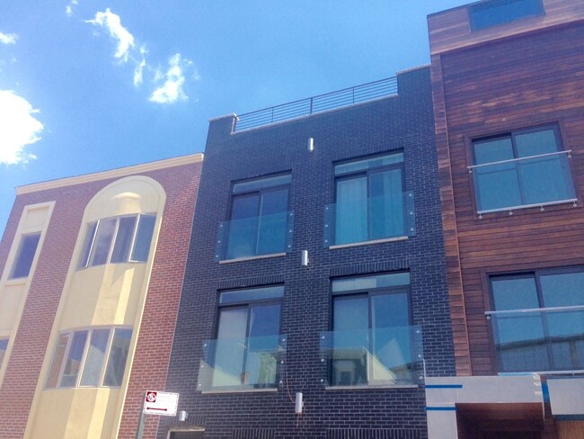 Building Photo - 213 Butler St