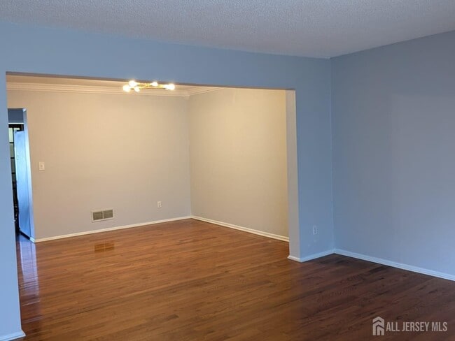 Building Photo - 3 Quincy Cir