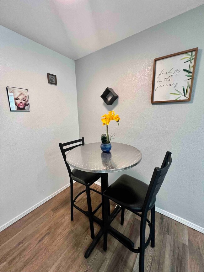 Dining Table - 3831 Monroe Ave