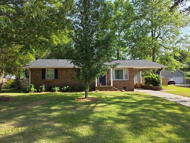 Building Photo - Sherwood Forest Gem | Spacious 3BR Home with Fenced Yard & Flex Room