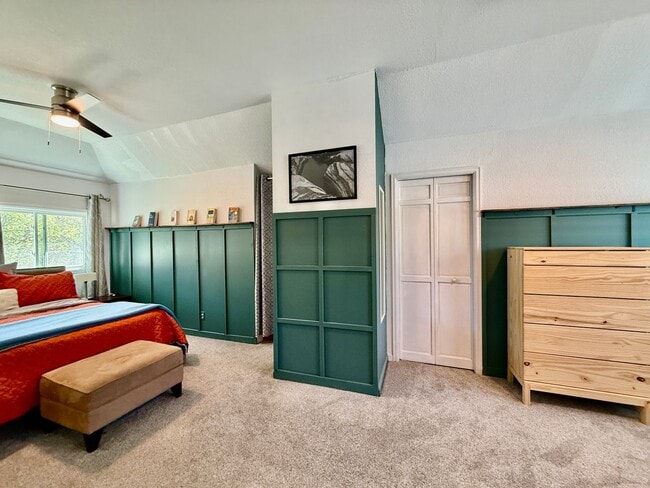 Building Photo - Distinguished 4 bed, 2 bath Bungalow in the Old North End