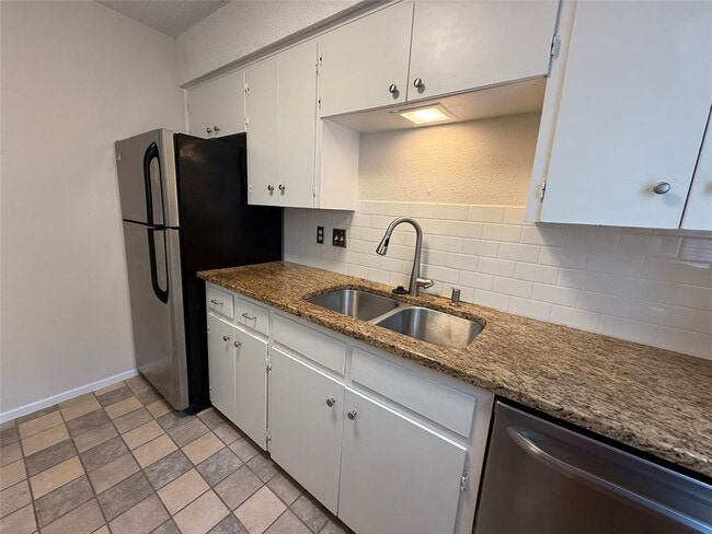 Building Photo - 4520 Depew Ave