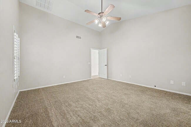 Building Photo - 16110 W Vale Dr