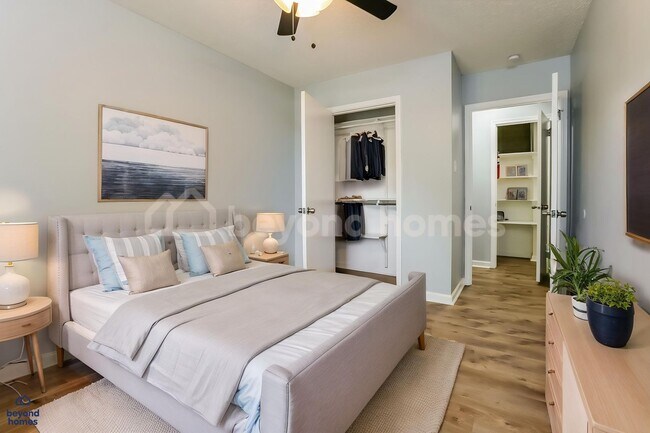 Building Photo - Stunning and Updated Maumelle Living!