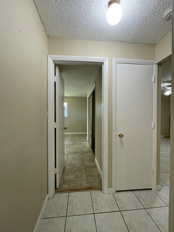 Building Photo - 4671 SW 66th Ave