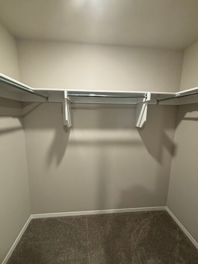 Building Photo - 3412 SW Adoration St