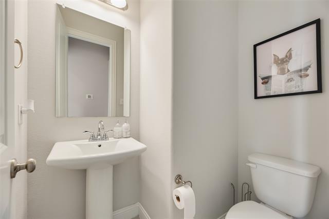 Building Photo - 8102 Foraker St