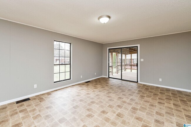 Building Photo - 236 Clifton St