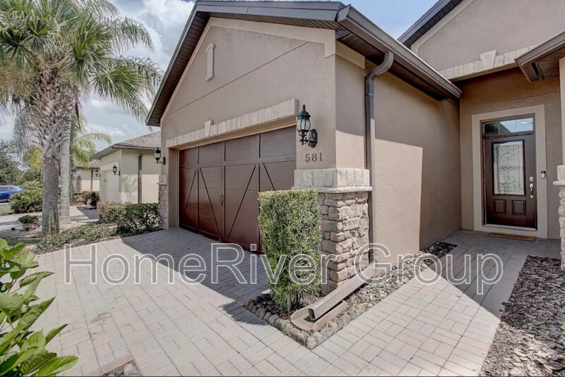 Building Photo - 581 Vista Sol Dr