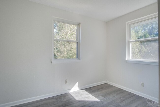 Building Photo - 4725 Clara St