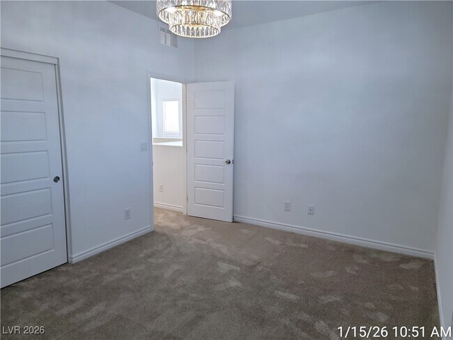 Building Photo - 2924 Gaffer Film St