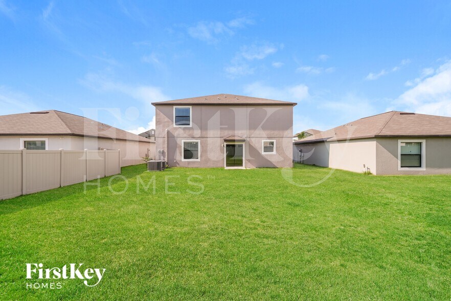 Building Photo - 9624 Sage Creek Dr