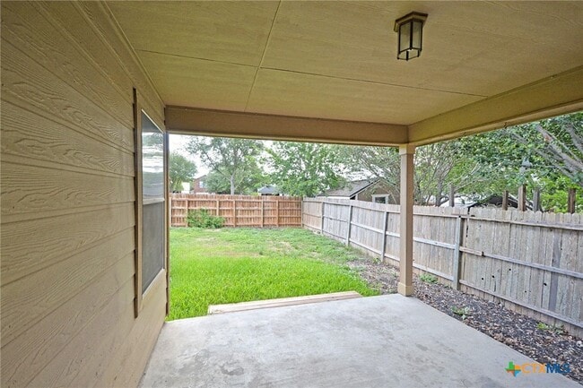 Building Photo - 2489 Medina Dr