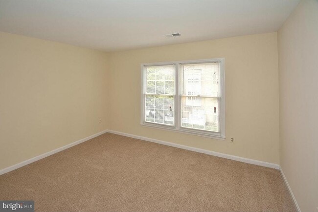 Building Photo - 9425 Van Arsdale Dr