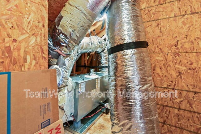 Building Photo - 2936 Sugarberry Ln