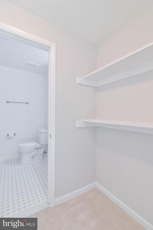 Building Photo - 8748 Ridge Hollow Ct
