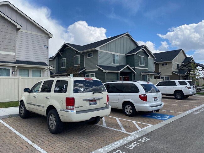 Building Photo - 7353 Summerwinds