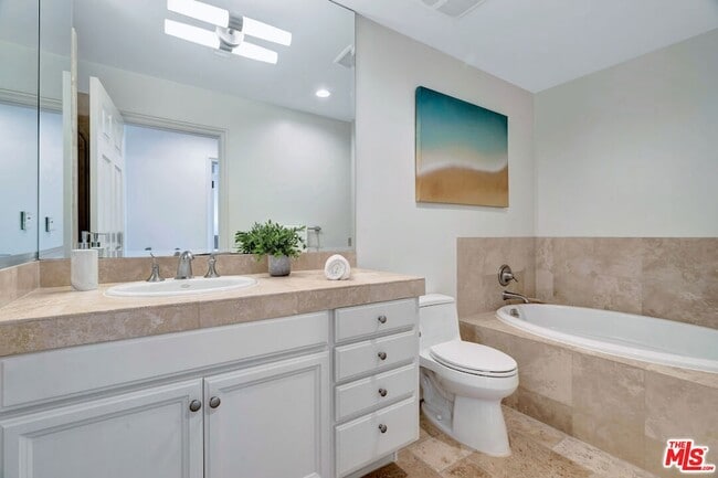 Building Photo - 6412 Lunita Rd