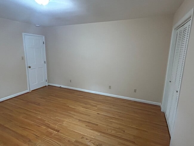 Building Photo - 5 Bed | 3.5 Bath House in Raleigh