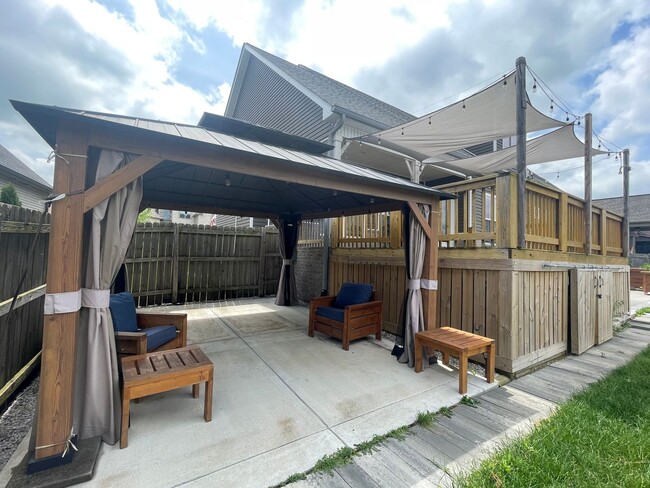 Building Photo - 5 Bedroom 3 1/2 Bath Home For Rent!