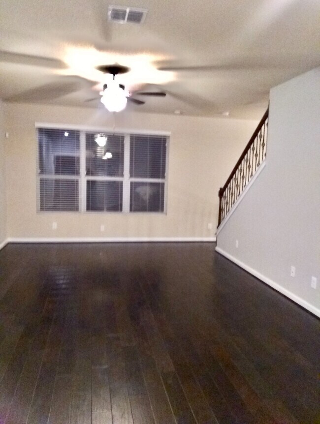 Building Photo - 1514 Chinook