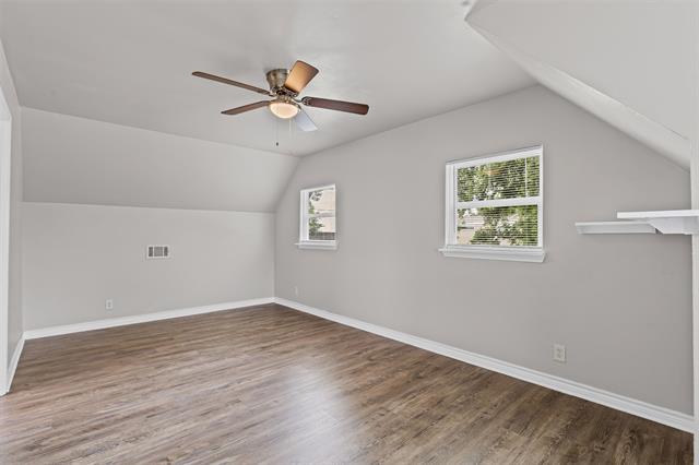 Building Photo - 6008 Bear Creek Dr E