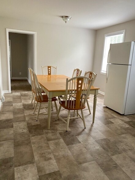 Building Photo - 1003 Silver Ave