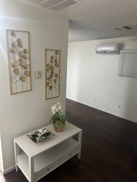Primary Photo - 1248 Massachusetts Ave