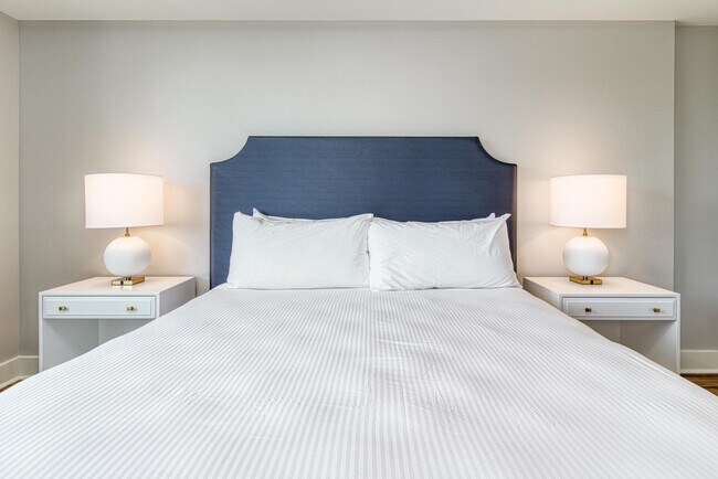 Building Photo - 9000 Heron Walk Dr