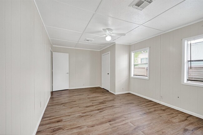 Building Photo - 12731 Wanda Way