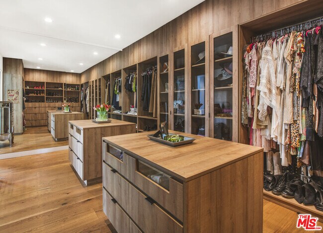 Building Photo - 12662 Rose Ave