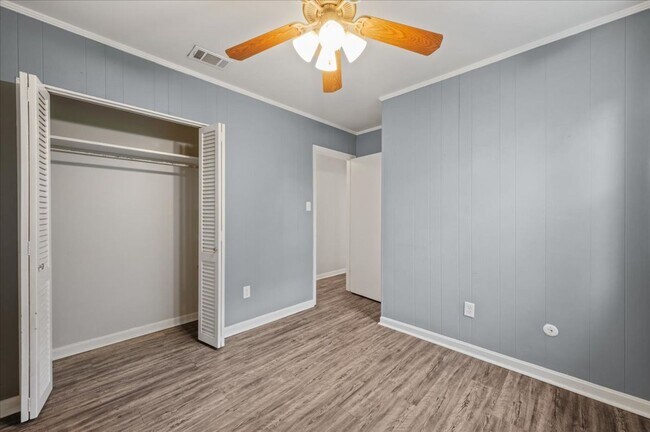 Building Photo - 3-Bedroom Home Near Memorial Hospital