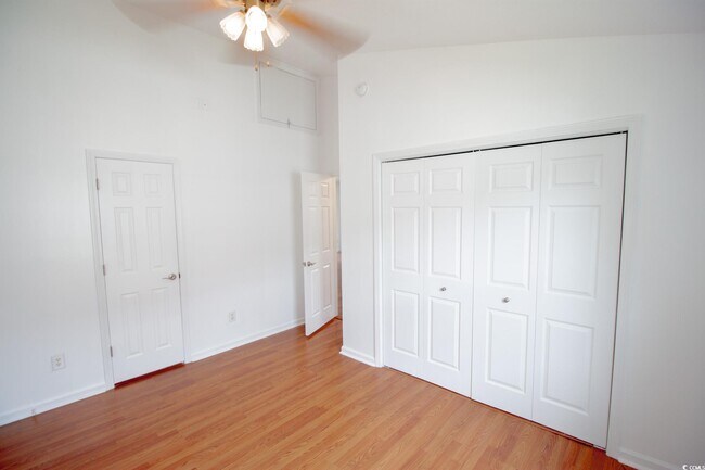 Building Photo - 9490 Leeds Cir