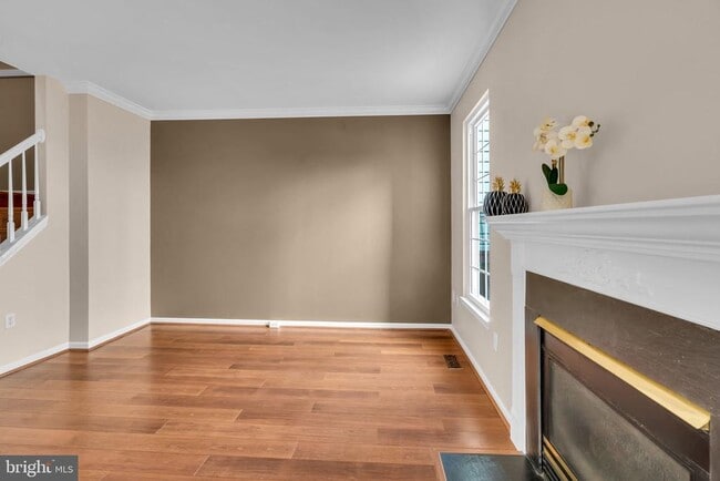 Building Photo - 21644 Frame Square