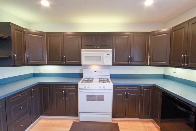 Building Photo - 7910 Ceberry Dr