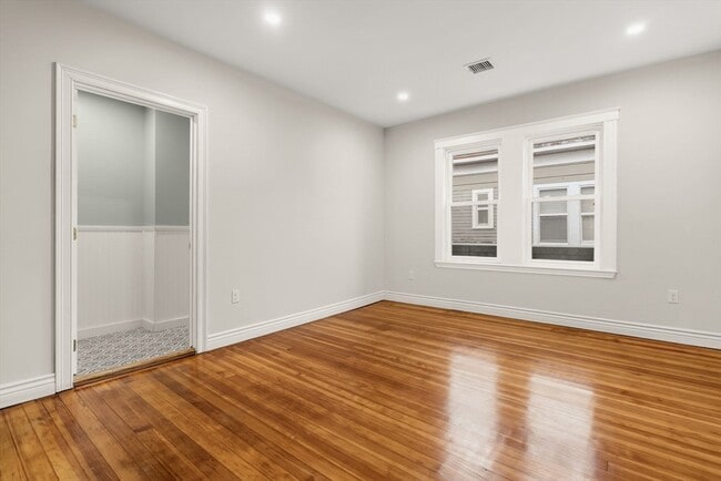 Building Photo - 8 1/2 Intervale St