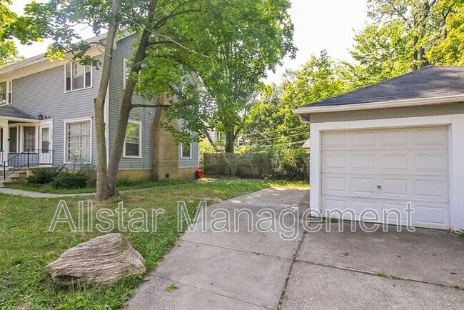 Building Photo - 2100 Cottage Grove Ave