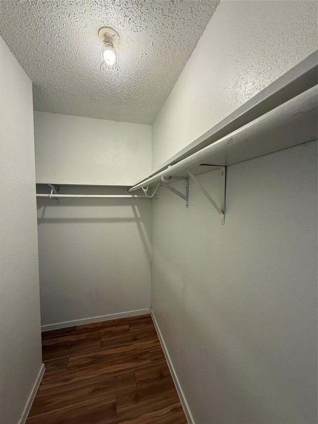 Building Photo - 4520 Depew Ave