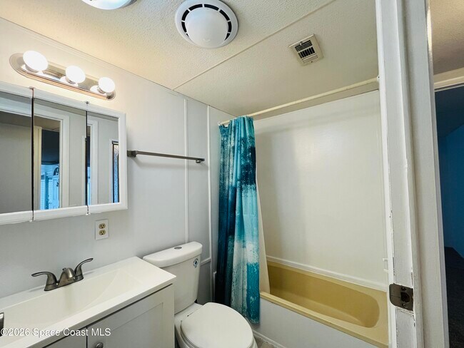 Building Photo - 1612 Cocoa Bay Blvd