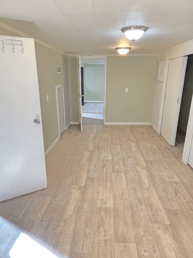 Building Photo - 8600 Engler Ave