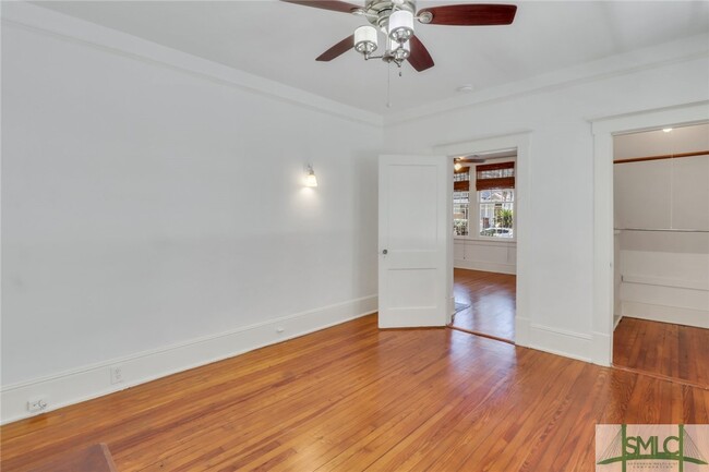 Building Photo - 11 E 34th St
