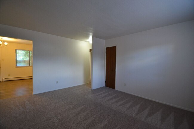 Building Photo - 1201 Holland Park Blvd