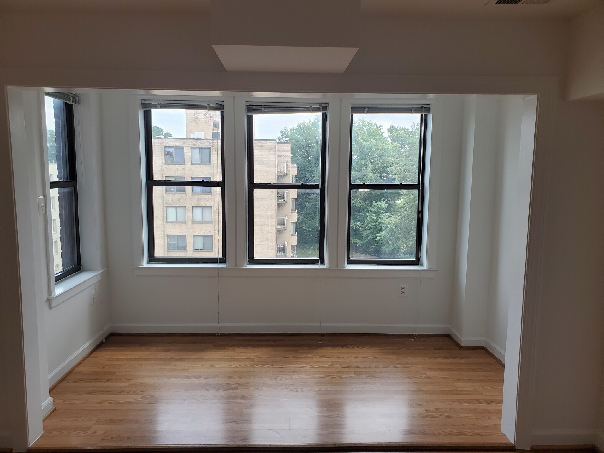 Building Photo - 3900 14th St NW