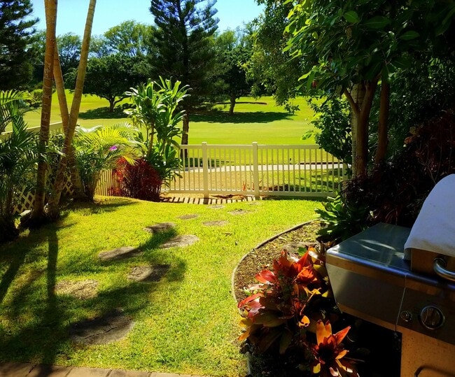 Building Photo - Unfurnished 3 Bedroom, 2.5 Bath Townhome i...