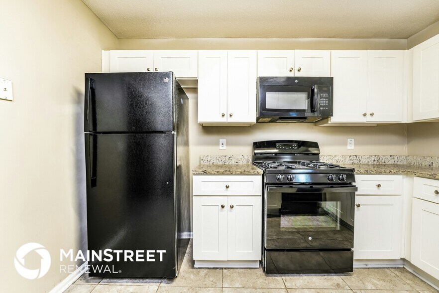 Building Photo - 8139 Green Garden Dr