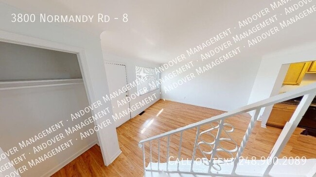 Building Photo - 3800 Normandy Rd