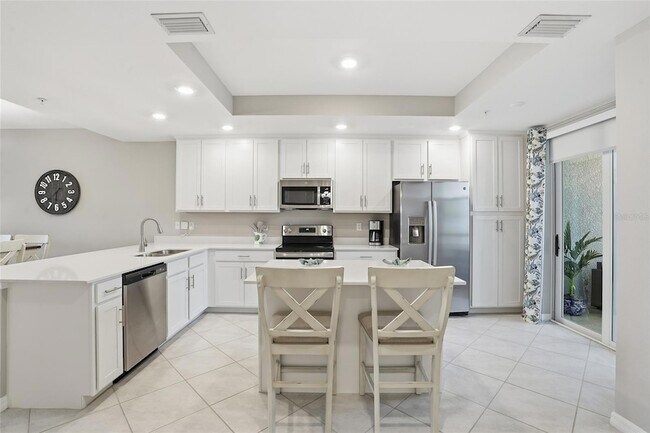 Building Photo - 14204 Heritage Landing Blvd