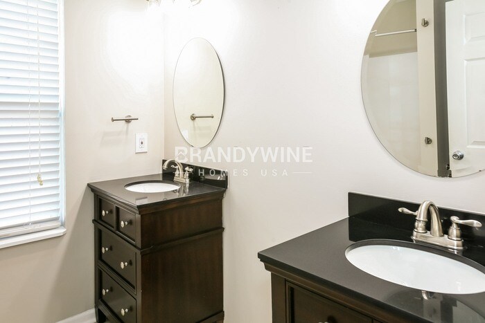 Building Photo - 3236 Weller Dr