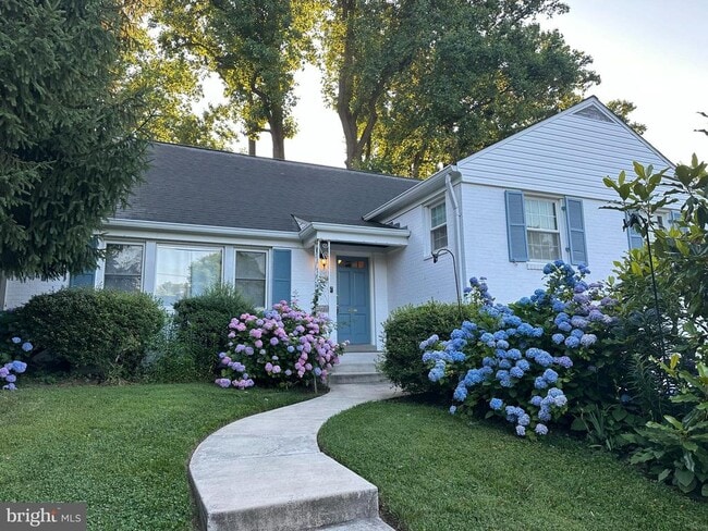 Primary Photo - 5707 Cromwell Dr